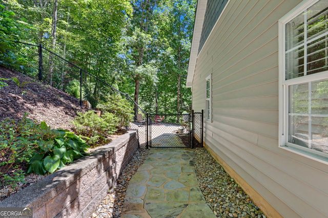 174 Bell Colony Road, Dillard, GA 30537
