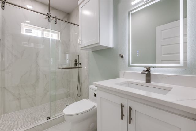 2417 Felton Court, Dallas, TX 75215