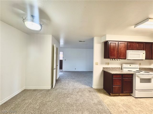 5000 Indian River Drive 484, Las Vegas, NV 89103