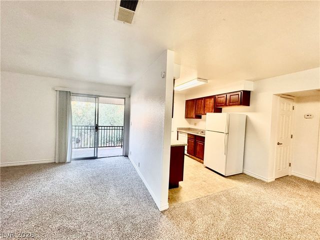 5000 Indian River Drive 484, Las Vegas, NV 89103