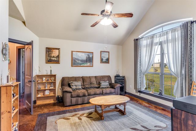 143 Gibson Lane, Weatherford, TX 76088