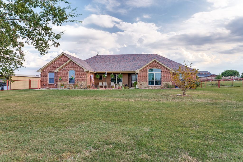 143 Gibson Lane, Weatherford, TX 76088