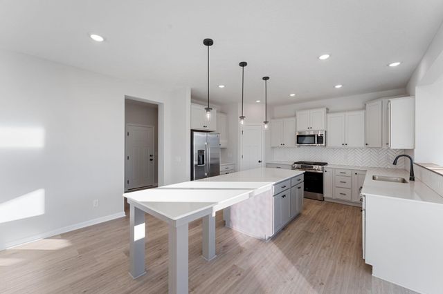 2713 Kenwood Avenue NE, Saint Michael, MN 55376