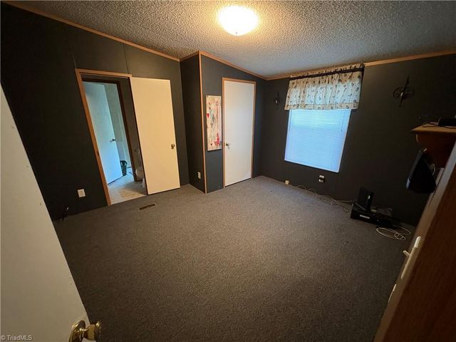 1620 Rogers Road, Mount Airy, NC 27030