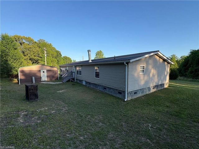 1620 Rogers Road, Mount Airy, NC 27030