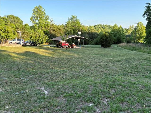 1620 Rogers Road, Mount Airy, NC 27030