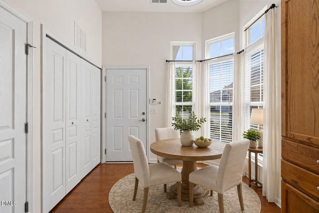 725 Bradhurst Place, Cary, NC 27519