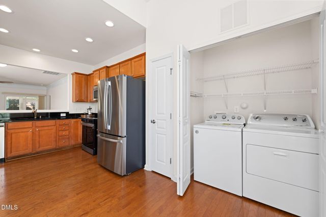 725 Bradhurst Place, Cary, NC 27519