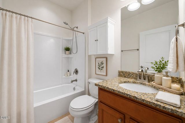 725 Bradhurst Place, Cary, NC 27519