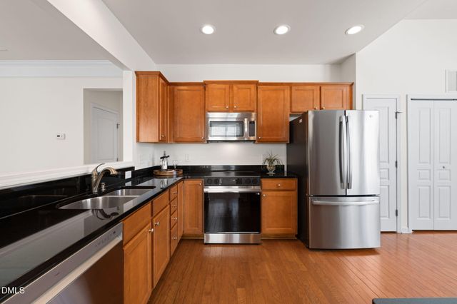 725 Bradhurst Place, Cary, NC 27519