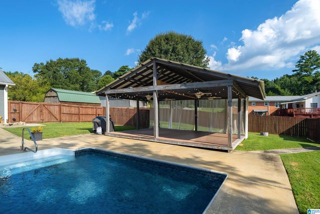 414 HICKORY DRIVE, Gardendale, AL 35071