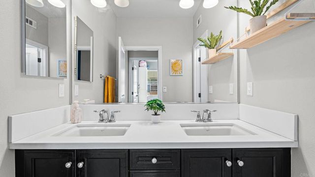 15835 Lesar Pl, San Diego, CA 92127
