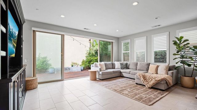 15835 Lesar Pl, San Diego, CA 92127