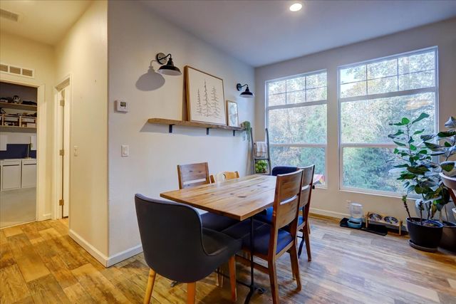 10066 Smith Rd, Grass Valley, CA 95949