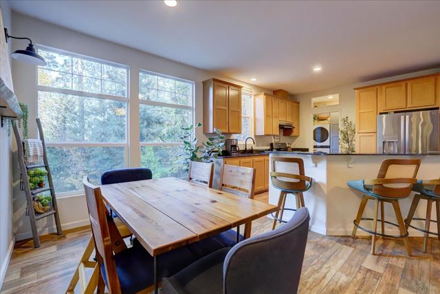 10066 Smith Rd, Grass Valley, CA 95949