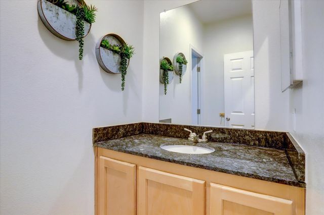 10066 Smith Rd, Grass Valley, CA 95949