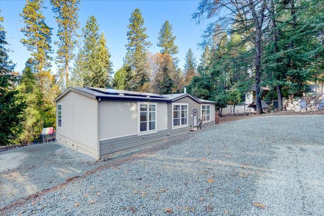 10066 Smith Rd, Grass Valley, CA 95949