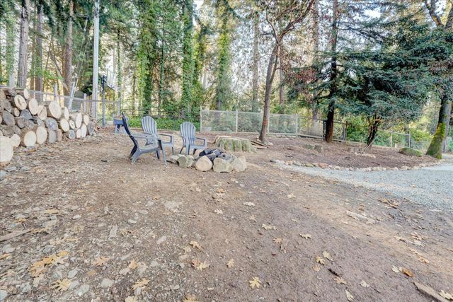 10066 Smith Rd, Grass Valley, CA 95949