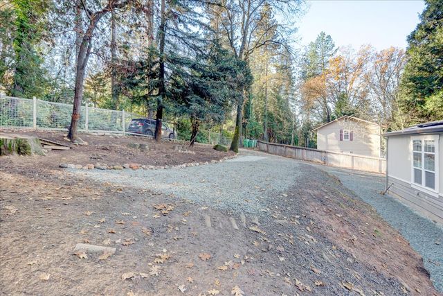 10066 Smith Rd, Grass Valley, CA 95949