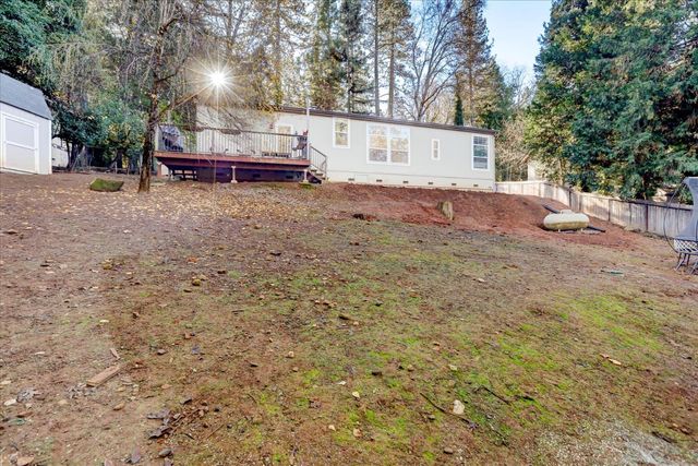 10066 Smith Rd, Grass Valley, CA 95949