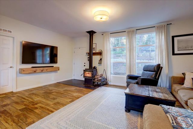 10066 Smith Rd, Grass Valley, CA 95949