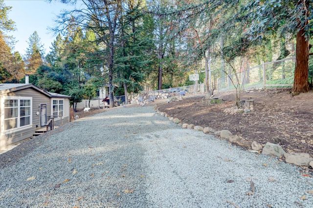 10066 Smith Rd, Grass Valley, CA 95949