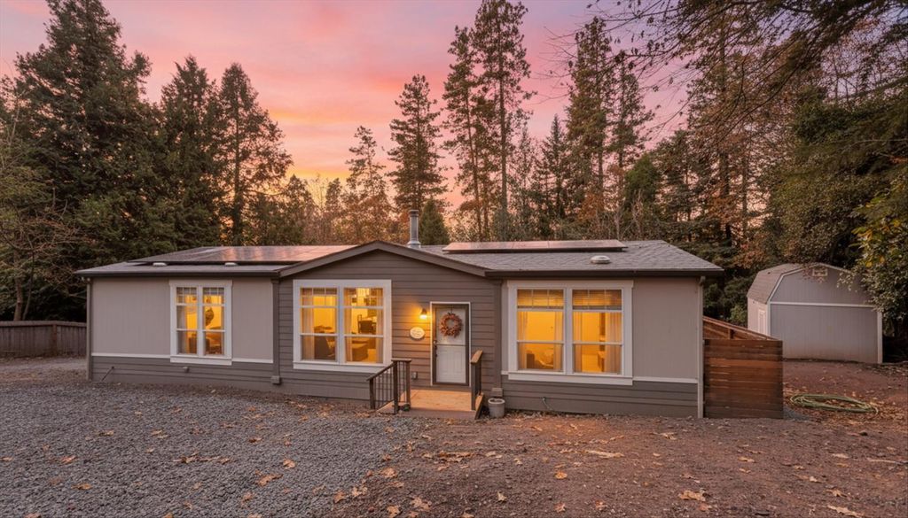 10066 Smith Rd, Grass Valley, CA 95949