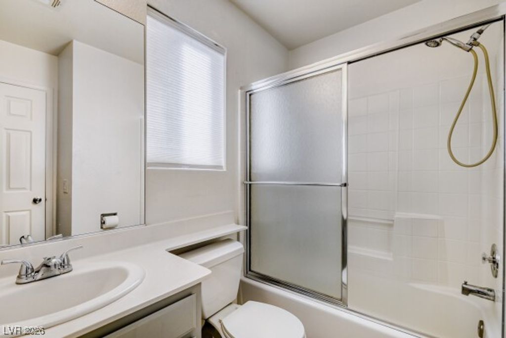 Image 15 of property listing at 8212 Confetti Circle, Las Vegas, NV 89145