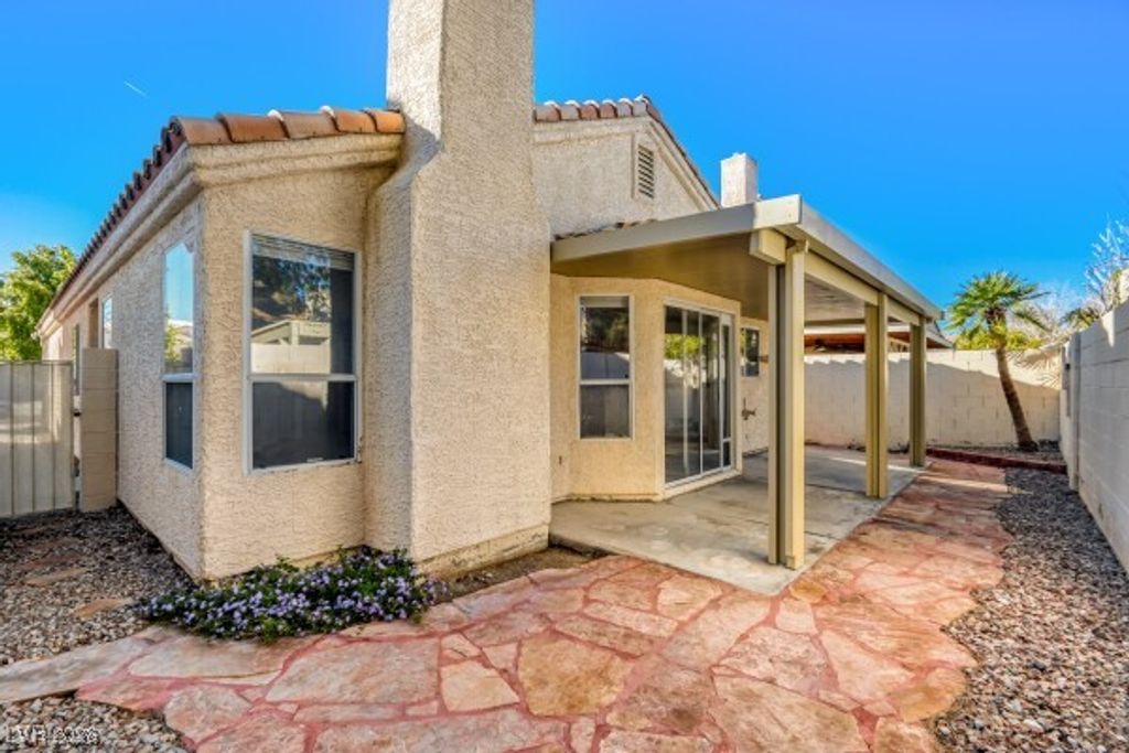Image 17 of property listing at 8212 Confetti Circle, Las Vegas, NV 89145
