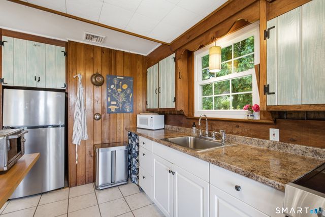 17 Linden Lane, Madison, CT 06443