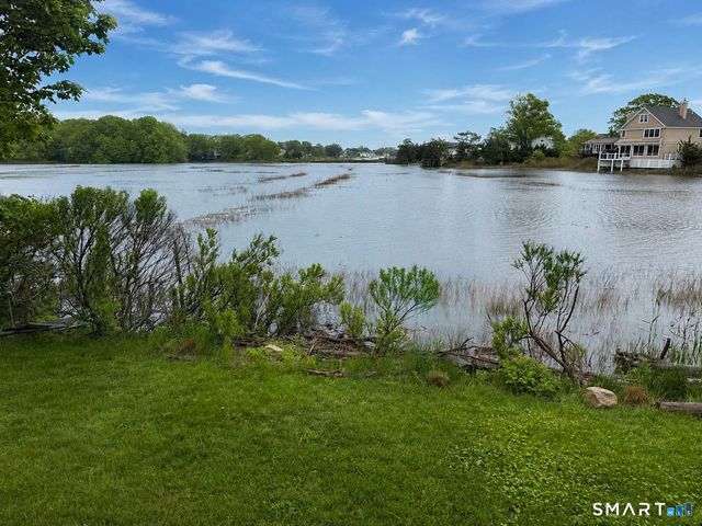 17 Linden Lane, Madison, CT 06443