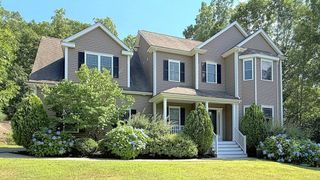 53 Ridge Rd, Wrentham, MA 02093