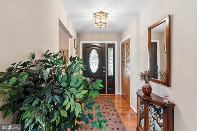5201 GATE HOUSE CT, Sykesville, MD 21784