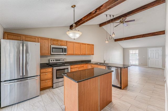 16017 WOODPINE DRIVE, Tampa, FL 33618