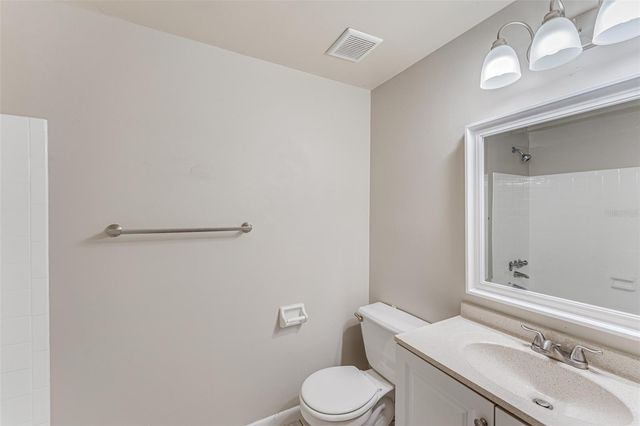 16017 WOODPINE DRIVE, Tampa, FL 33618