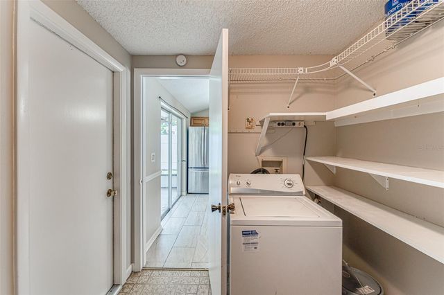 16017 WOODPINE DRIVE, Tampa, FL 33618