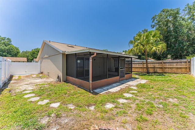 16017 WOODPINE DRIVE, Tampa, FL 33618