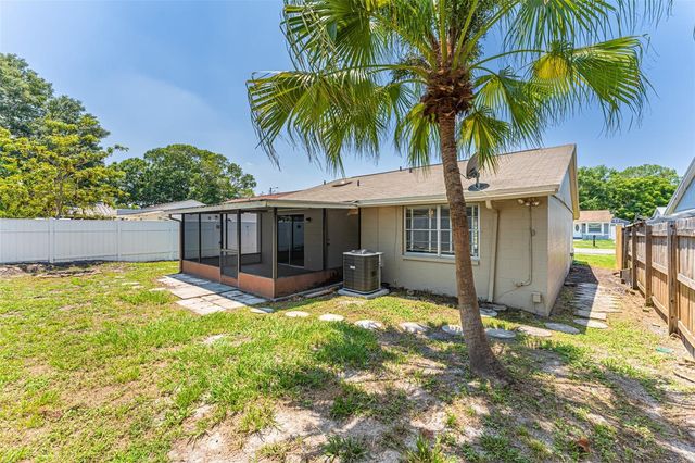 16017 WOODPINE DRIVE, Tampa, FL 33618