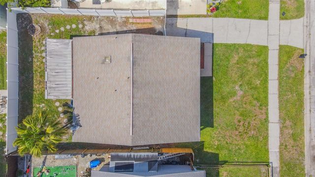 16017 WOODPINE DRIVE, Tampa, FL 33618