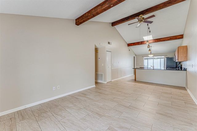 16017 WOODPINE DRIVE, Tampa, FL 33618