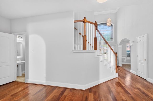 13835 Bentpath Drive, Houston, TX 77014