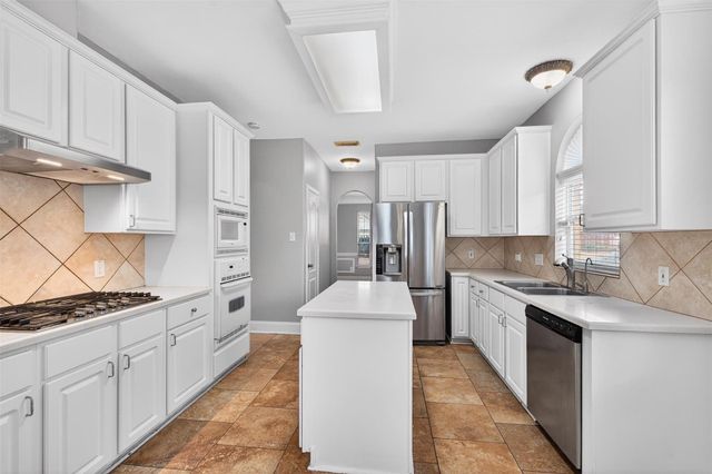 13835 Bentpath Drive, Houston, TX 77014