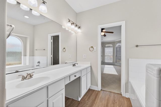 13835 Bentpath Drive, Houston, TX 77014