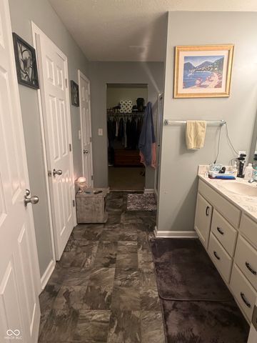 916 Beal Way, Indianapolis, IN 46217