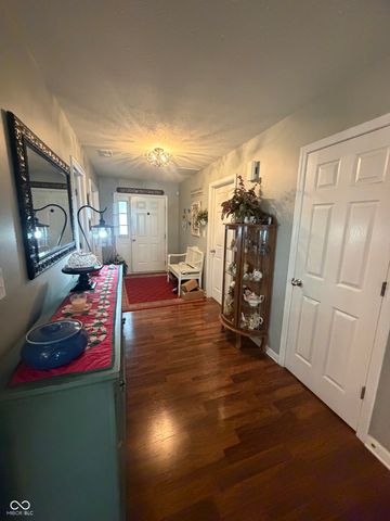 916 Beal Way, Indianapolis, IN 46217