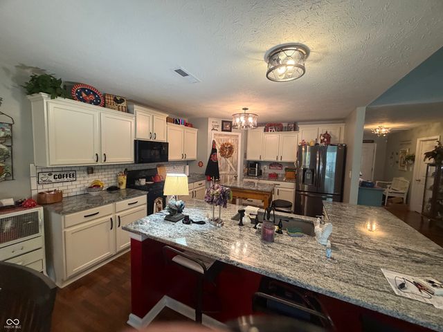 916 Beal Way, Indianapolis, IN 46217