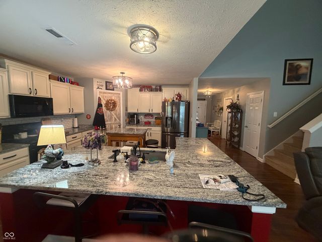 916 Beal Way, Indianapolis, IN 46217