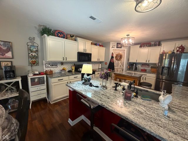 916 Beal Way, Indianapolis, IN 46217