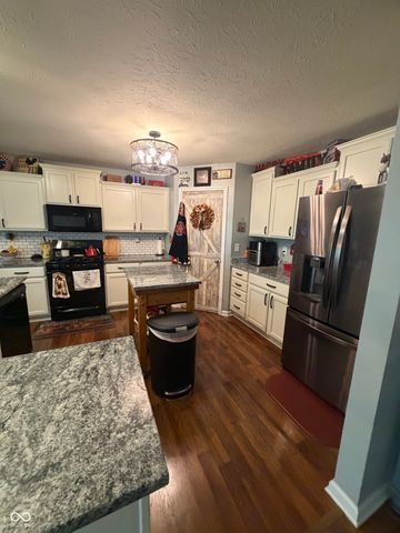 916 Beal Way, Indianapolis, IN 46217