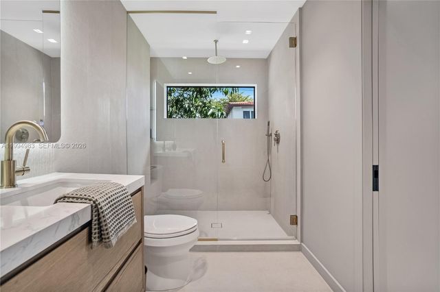 6207 SW 10th Street, West Miami, FL 33144
